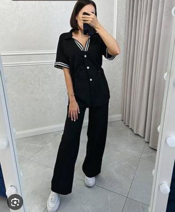 Костюм жіночий стильний