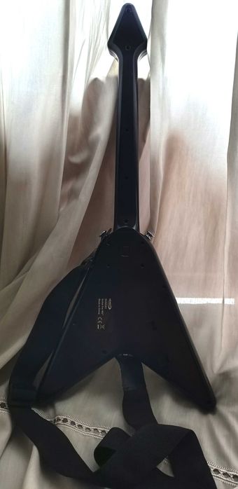 Guitarra Guitar Hero Flying V para Nintendo Wii