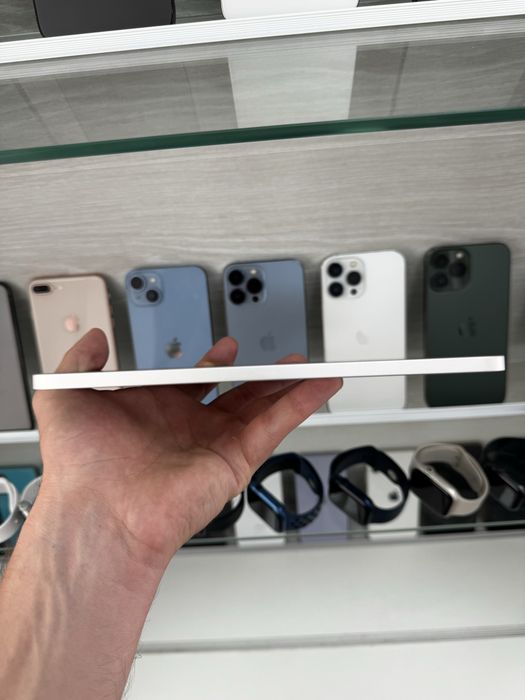 iPad mini 7 128 GB Wi-FI silver