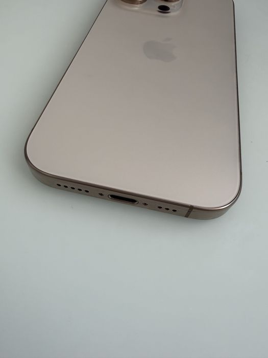 Iphone 16 pro на запчастини. Icloud