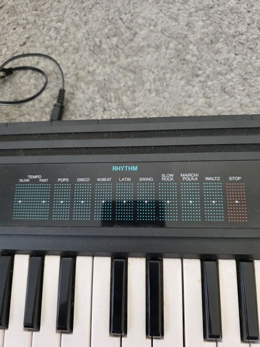 Teclado Musical Yamaha  PSS-130