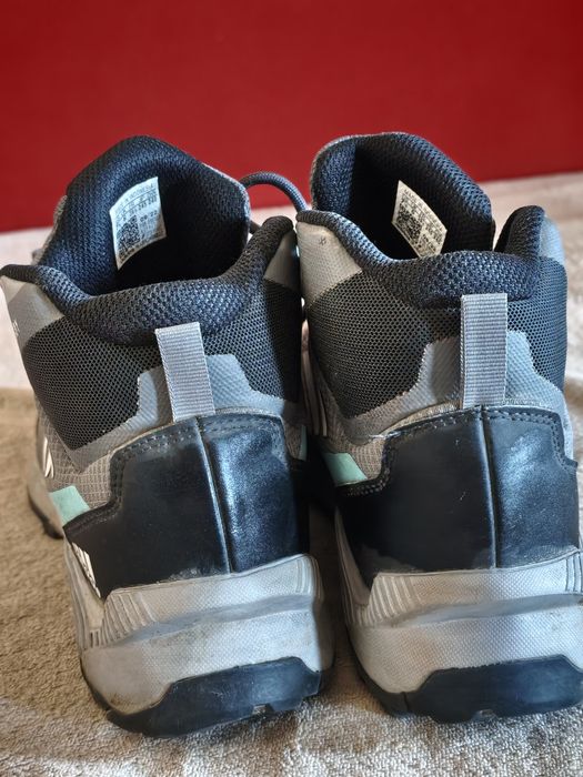 Ботинки Adidas р.39