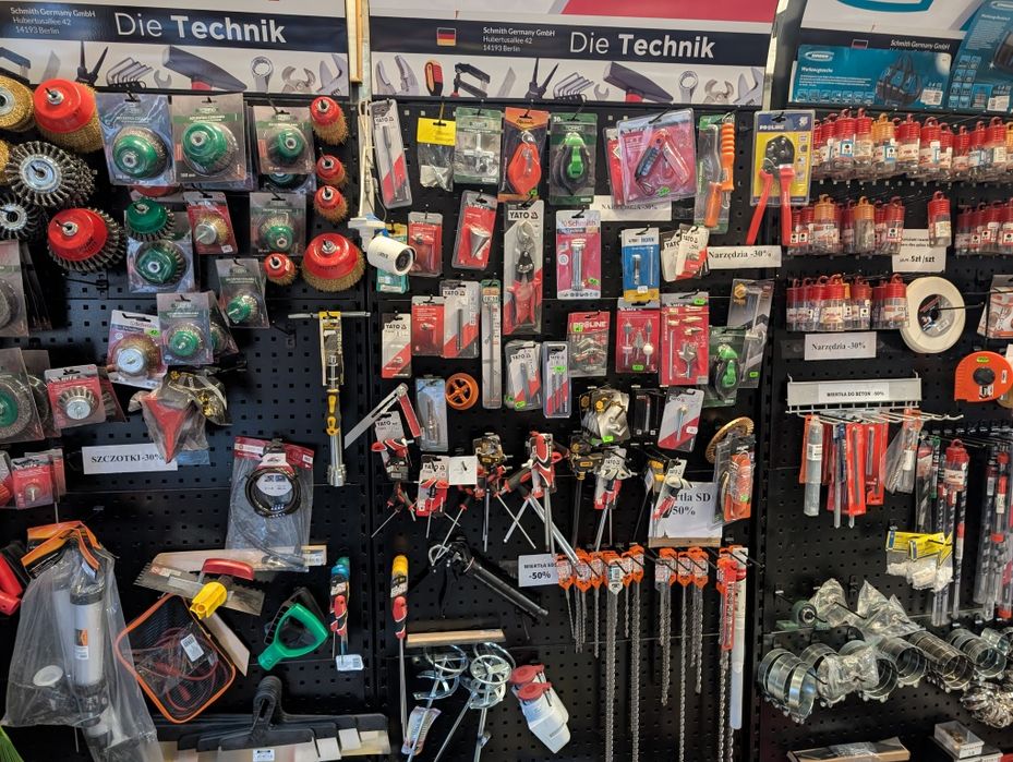 50% wartości Towar sklepu metalowego po likwidacji wyposażenie regał l