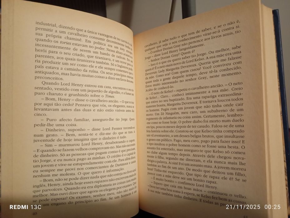 Livro " O retrato de Dorian Gray"