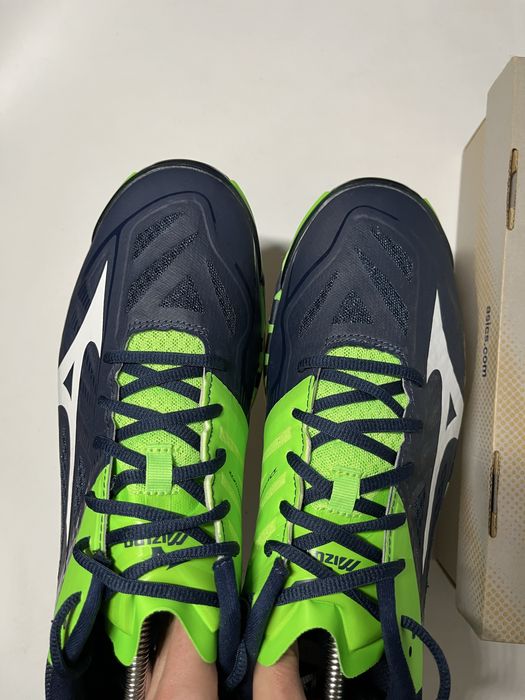 Кросівки Mizuno Wave Lightning Z2