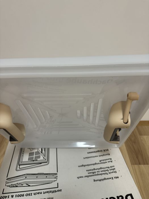 Luk dachowy MPK model 42 okap wentylacyjny