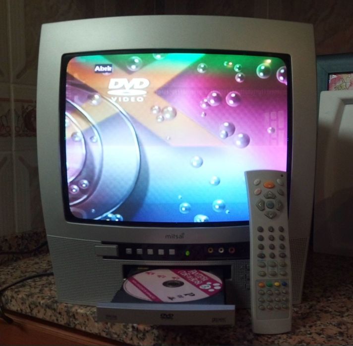 TV with Built-in DVD Player64286462667266121