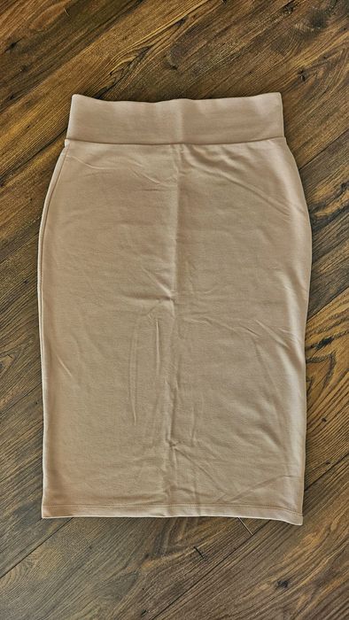 Spódnica ołówkowa jasny brąz Reserved M