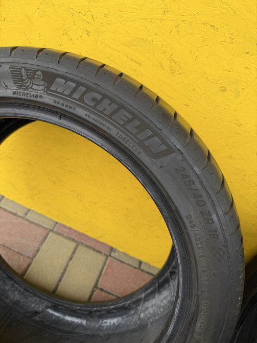 Шини Резина 245.40 R18 Michelin Pilot Sport Літо