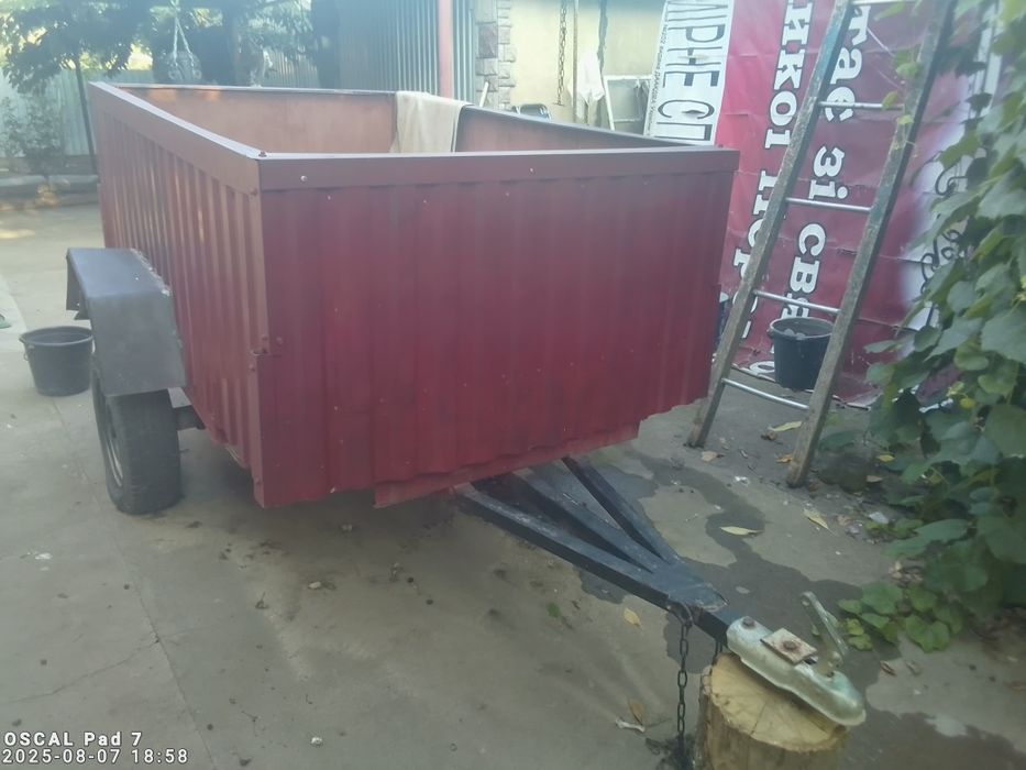 Прицеп автомобільний