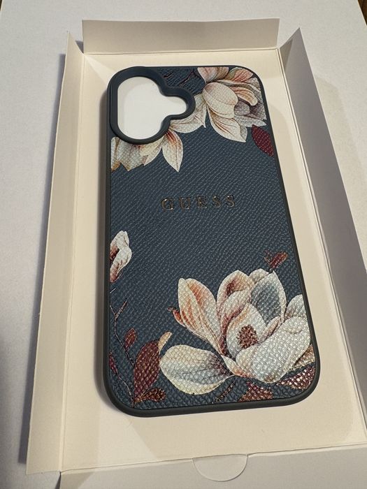 Etui Guess Iphone 16