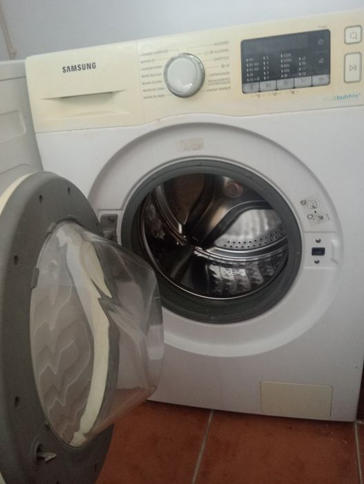 Máquina lavar roupa