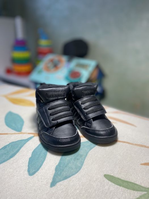 Оригінальні високі дитячі кросівки Adidas Hoops р. 22 (устілка ~13.9 см)