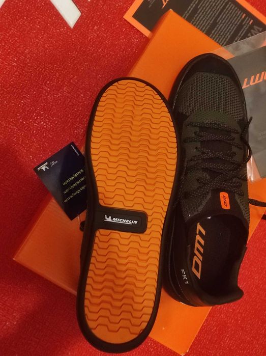 DMT FK1 Buty na rower (platformowe)