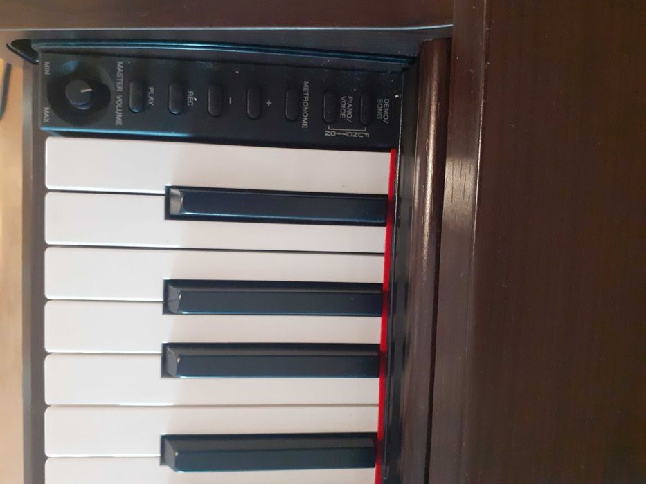 Piano digital Yamaha Arius YDP-140 + banco regulável + manuais originais