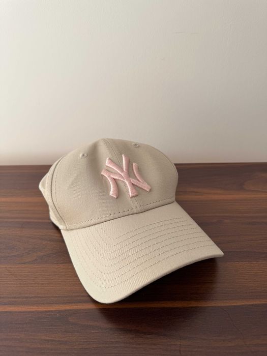 Nowa damska czapka z daszkiem New Era New York Yankees, beżowa z jasnoróżowym logo, POLECAM