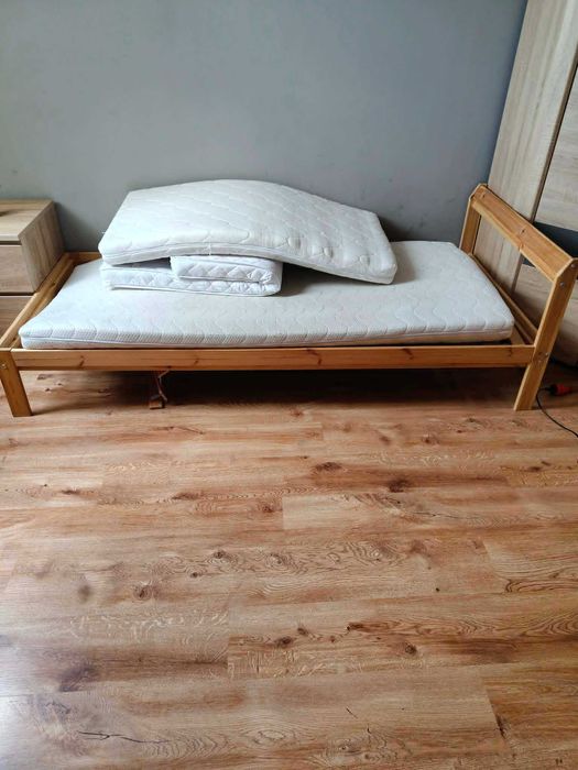 Sprzedam łóżka + materace do nich