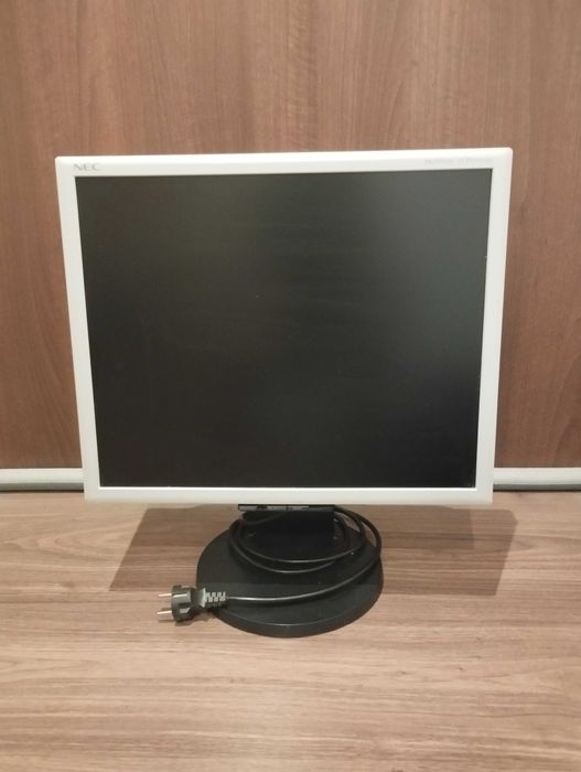 Monitor NEC MultiSync LCD 1970 NXp 19 cali