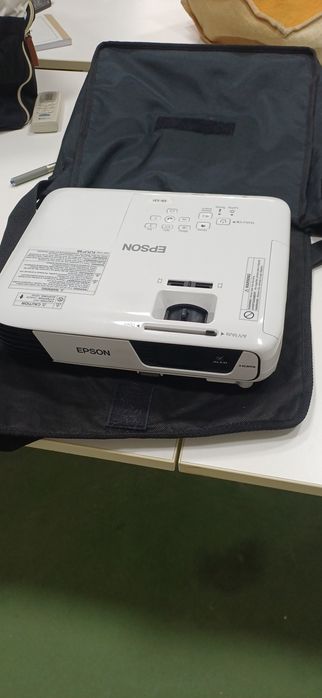 Projetor Epson EB-S31  +  Tela e Tripé Napofix