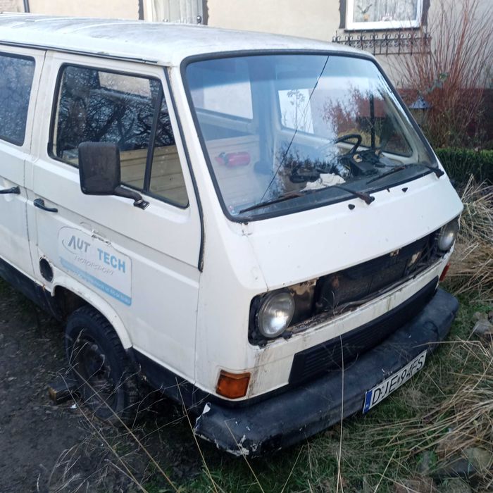 Sprzedam karoserię  VW t3 caravelle  1,6td