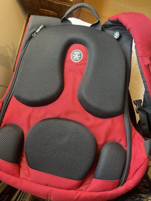 Mochila fotográfica Crumpler – vermelha
