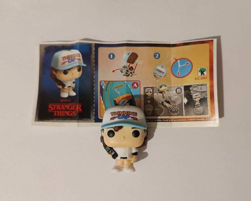 Kinder Joy фігурка Дастін дивні дива