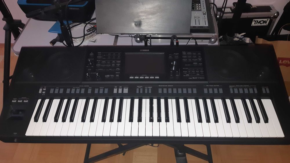 Yamaha PSR-SX720 stan idealny