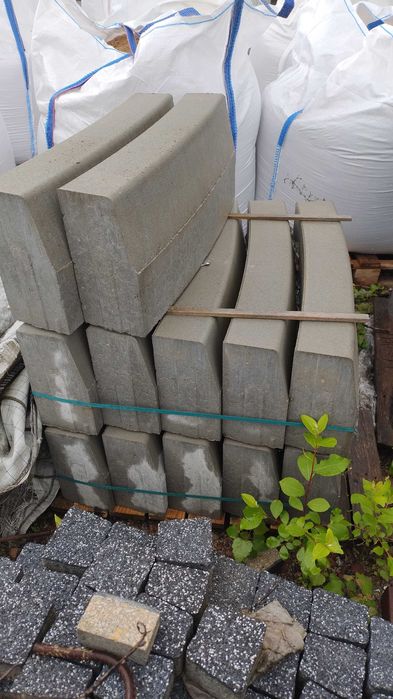 Krawężniki łukowe