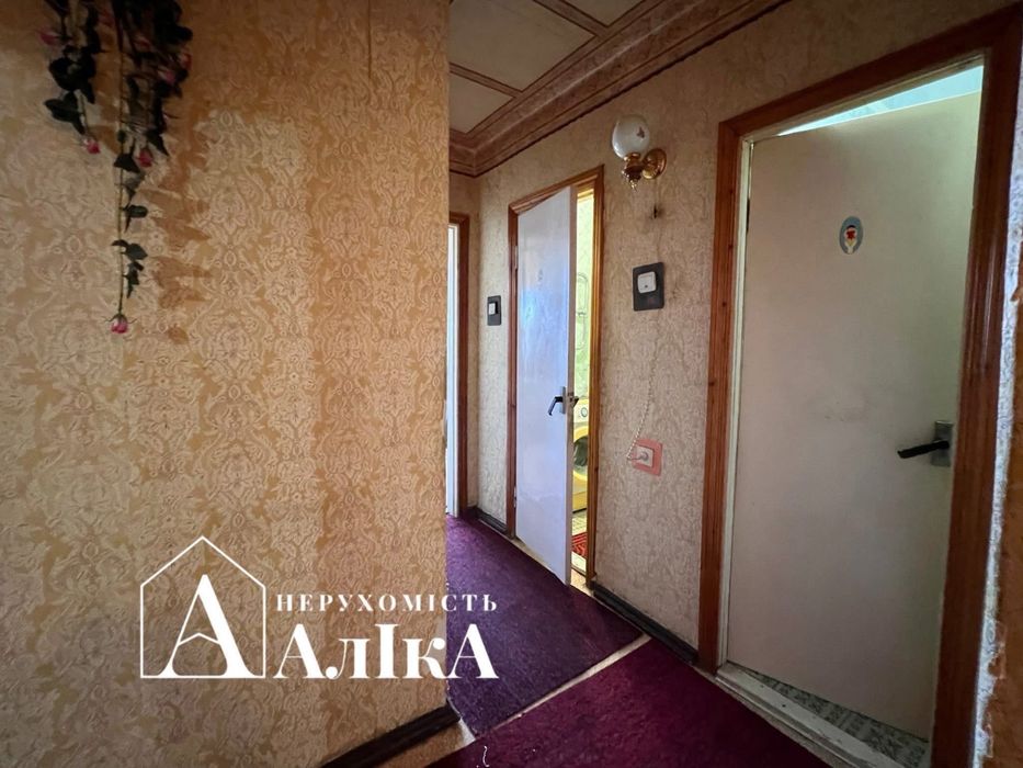 Продам 4-кімнатну квартиру з гарним плануванням!