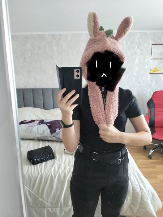 Шапка с поднимающимися ушками