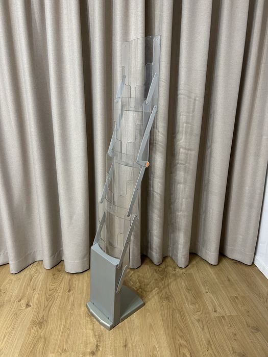 Rozkladany stojak na ulotki