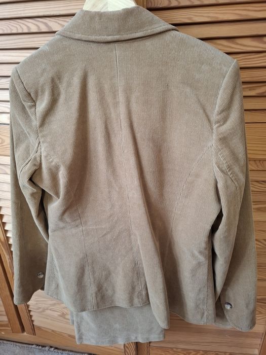 Garnitur damski sztruksowy  beżowy 40