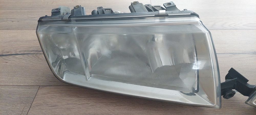 Lampy przednie Skoda fabia 1