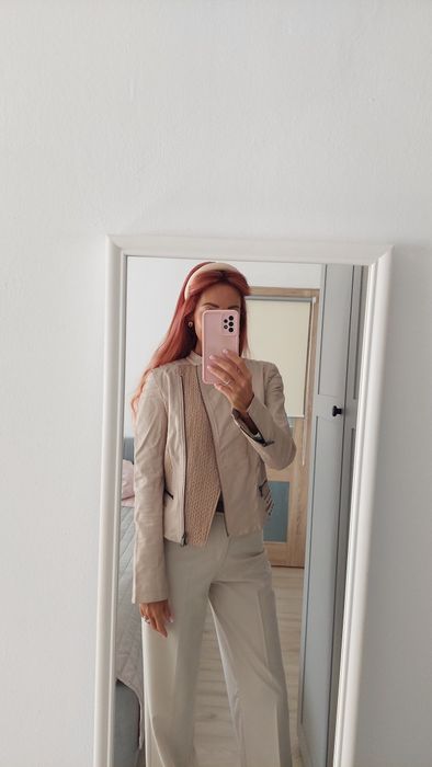 Kurtka damska GUESS – rozmiar S, idealny stan