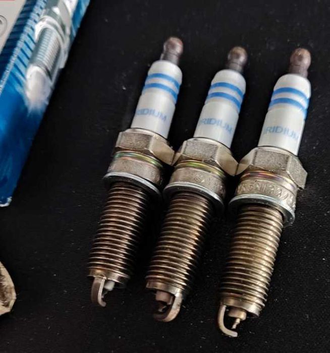 Velas - 3X Bosch Iridium (Alfa/Fiat/Kia/Hyundai/Lancia/Mercedes)+ 3X Hyundai/Kia OEM (Novas)