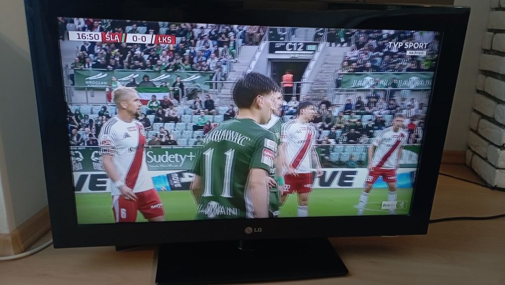 Telewizor LG 32cale czarny LCD