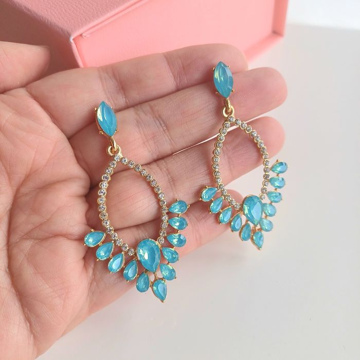 Brinco elegante cristais azul banhada a ouro 18K aço inoxidável antialérgico