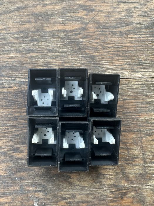 Кнопка склопідйомника Renault Megan 3, Megan 4 Scenic 3