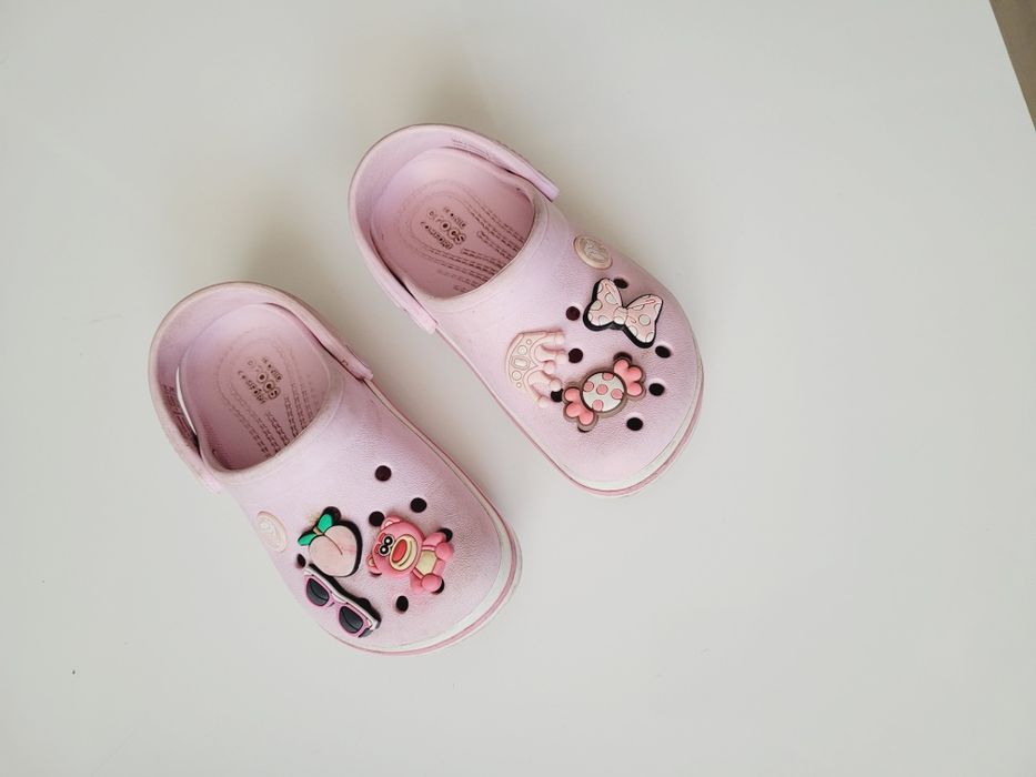Klapki z doczepami Crocs r. 25/26