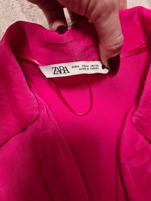 Міні сукня ZARA з глибоким звабливим вирізом