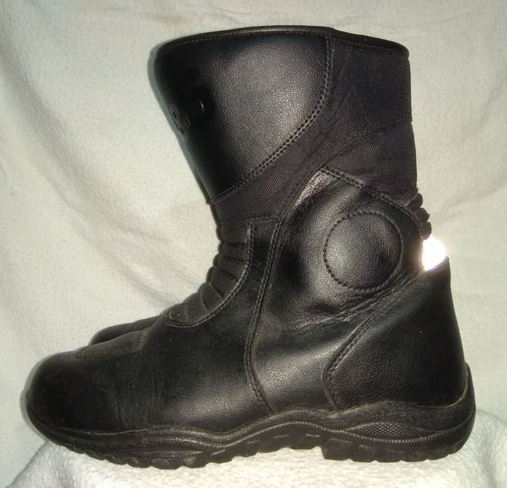 Мотоботы   J & S