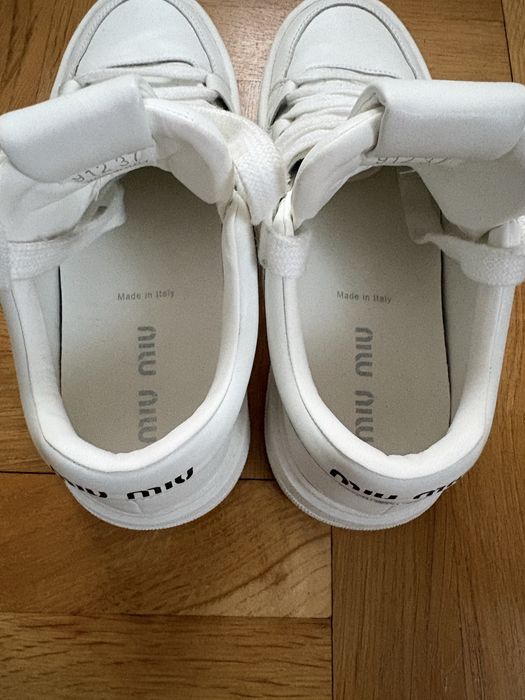 Buty w stylu Miu Miu