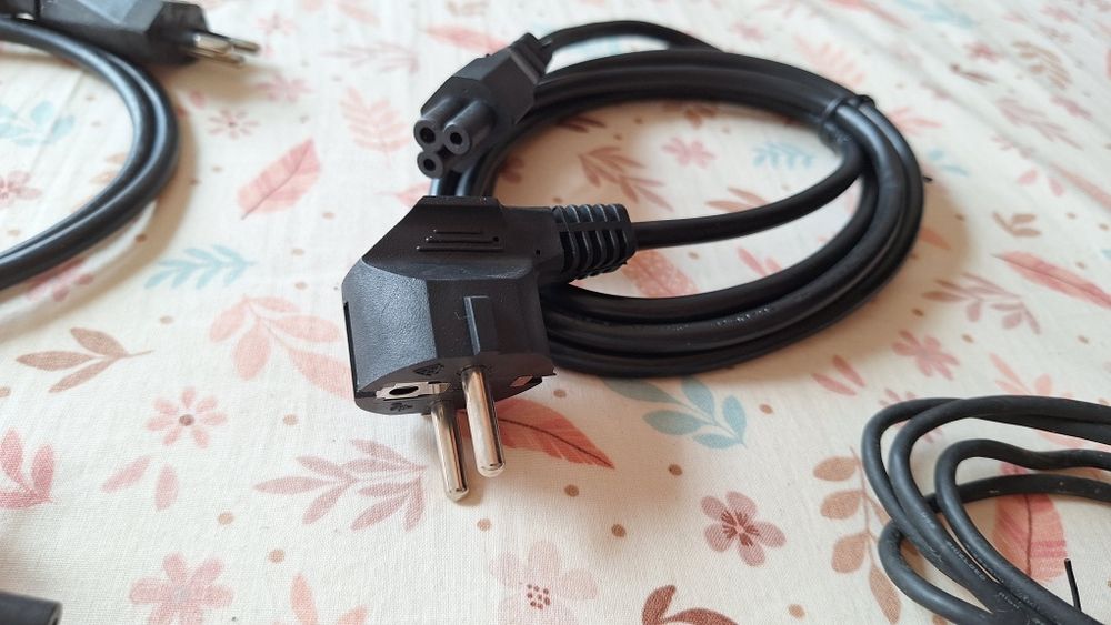 Lote de Cabos e Adaptadores – USB 3.0, Alimentação, Áudio e Extensão USB