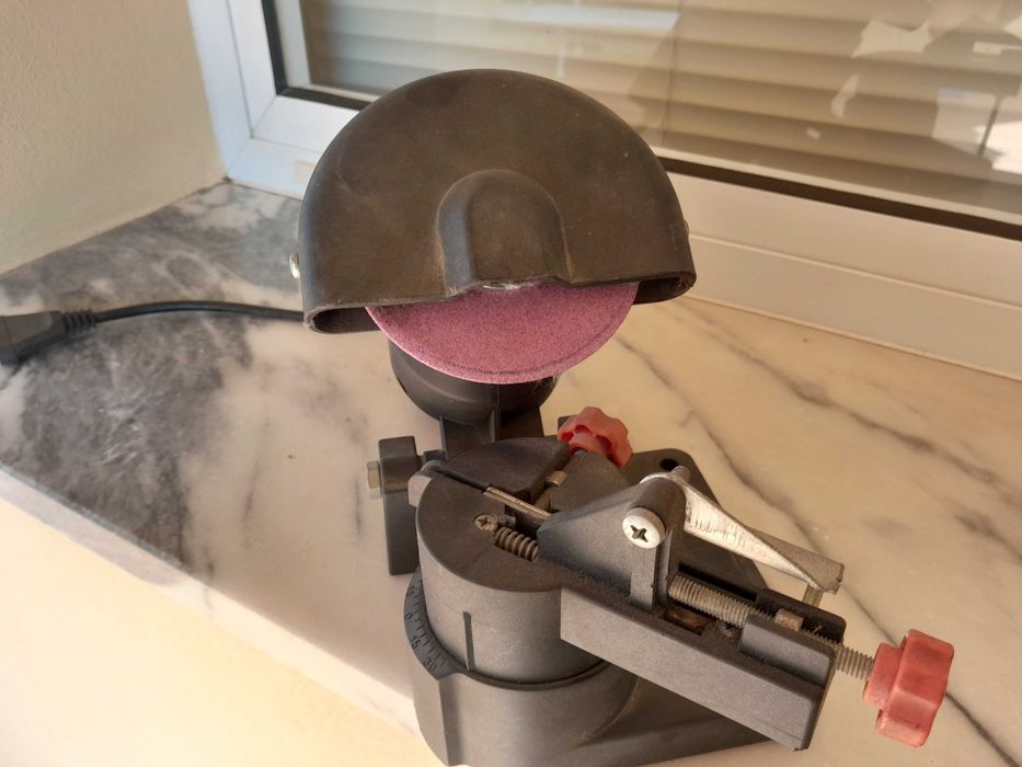 Vendo máquina para afiar corrente de motosserra