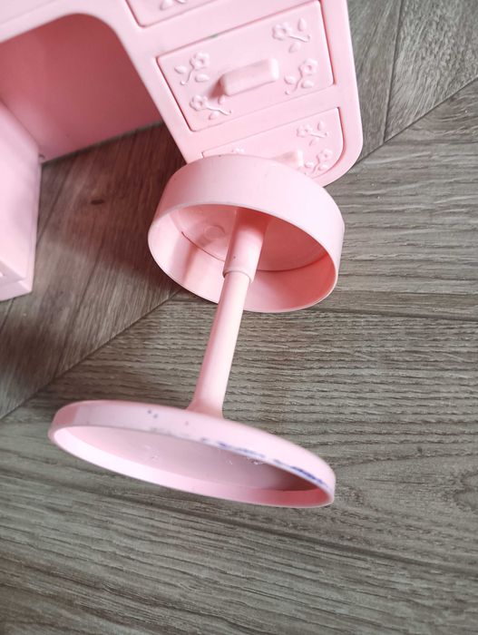 Meble Barbie Betty Toaletka lata 80/90 świecąca + akcesoria