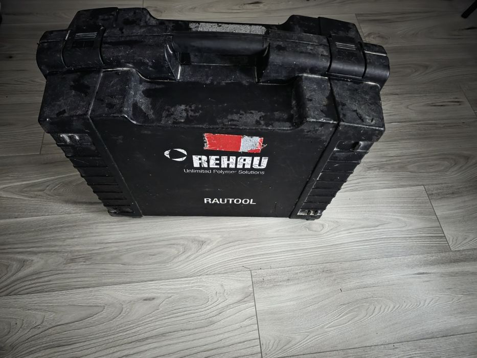Zaciskarka rehau RAUTOOL