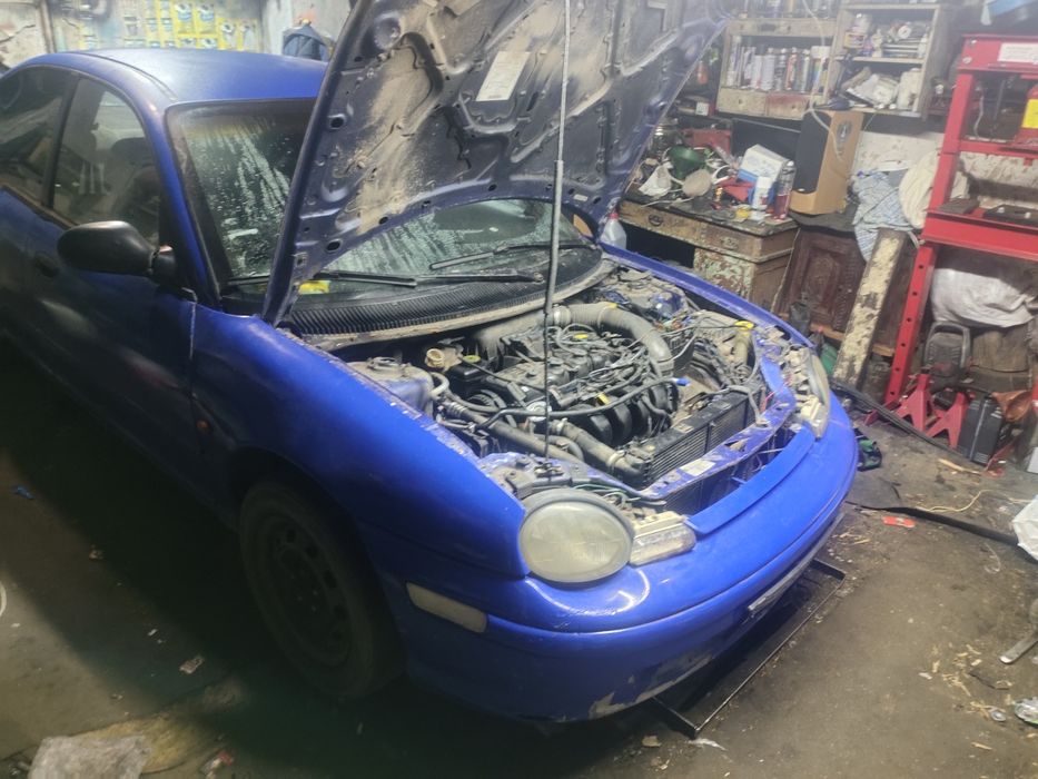 Продам авто dodge neon