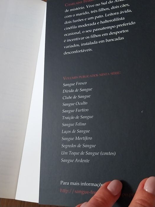 Livro "Dívida de Sangue" da autora Charlaine Harris