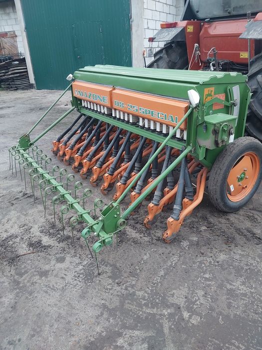 Siewnik Amazone 2 5 , 3 0 D8