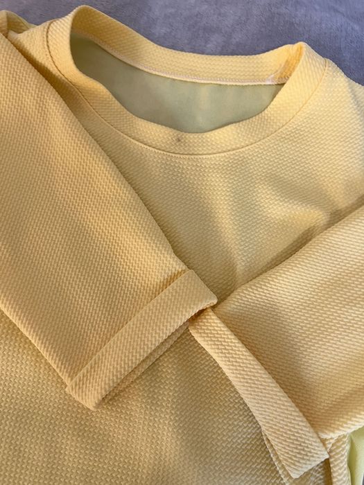 Bluzka / koszulka żółta maślana z półprzezroczystym tyłem